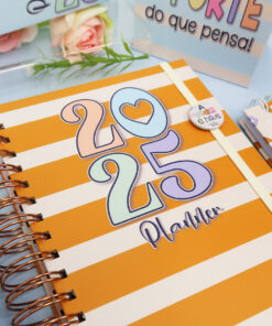 Alternative view of Planner UAU 2025 - Laranja com Florzinhas